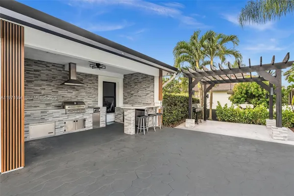 $1,840,000 | 12555 Southwest 34th Place, Davie, FL 33330