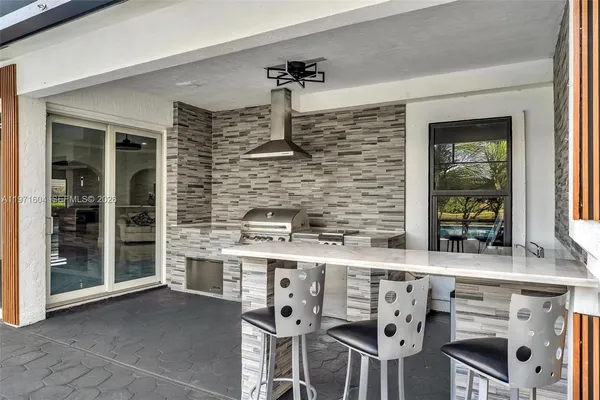 $1,840,000 | 12555 Southwest 34th Place, Davie, FL 33330