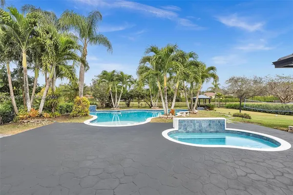 $1,840,000 | 12555 Southwest 34th Place, Davie, FL 33330