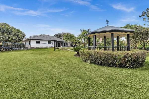 $1,840,000 | 12555 Southwest 34th Place, Davie, FL 33330