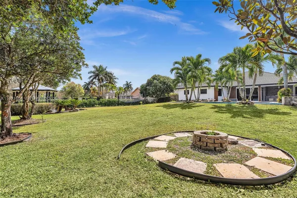 $1,840,000 | 12555 Southwest 34th Place, Davie, FL 33330
