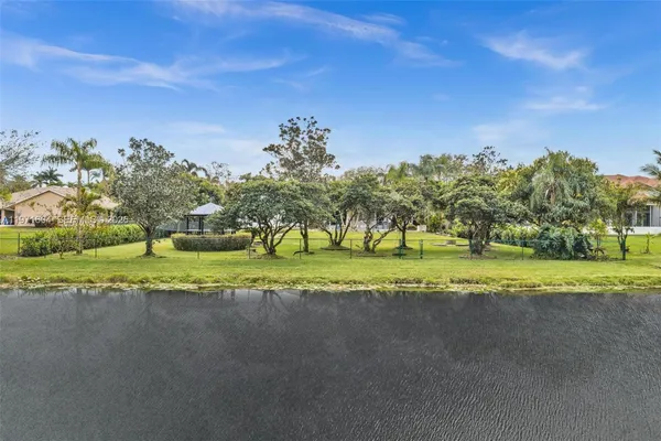$1,840,000 | 12555 Southwest 34th Place, Davie, FL 33330