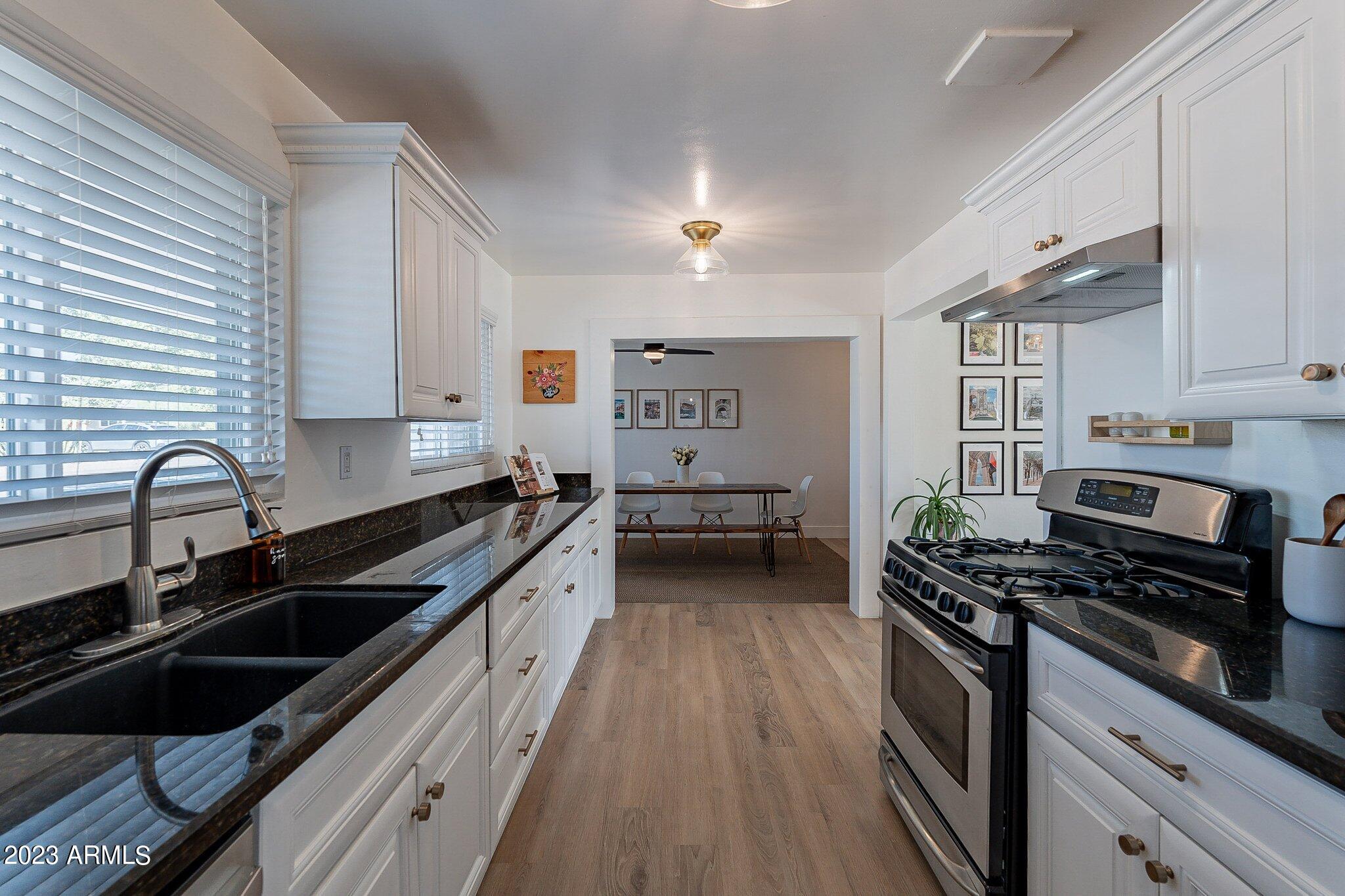 4635 East Almeria Road Phoenix, AZ 85008 - Photo 6 of 25 4635 E Almeria Rd