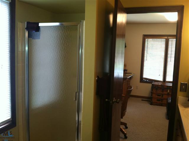 107 Michelle Drive Romeo, MI 48065 - Photo 22 of 30 31105598-21.JPG