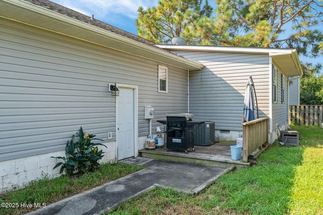 $2,100 | 769 Dayflower Court, Vass, NC 28394