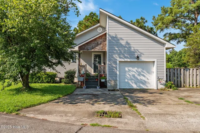 $2,100 | 769 Dayflower Court, Vass, NC 28394