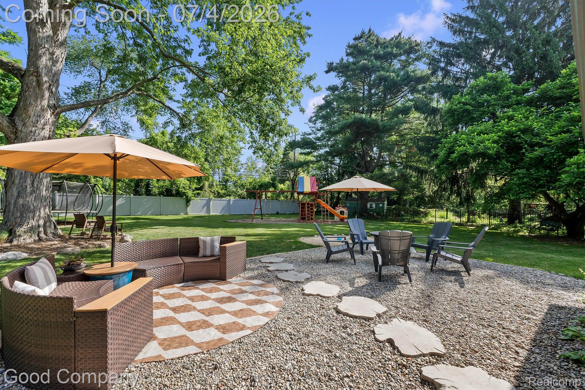 141 Nesbit Lane Rochester, MI 48309 - Photo 44 of 47 47-Nesbit -43.jpg
