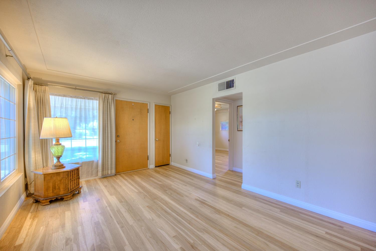 2516 Webster Street Sanger, CA 93657 - Photo 2 of 28