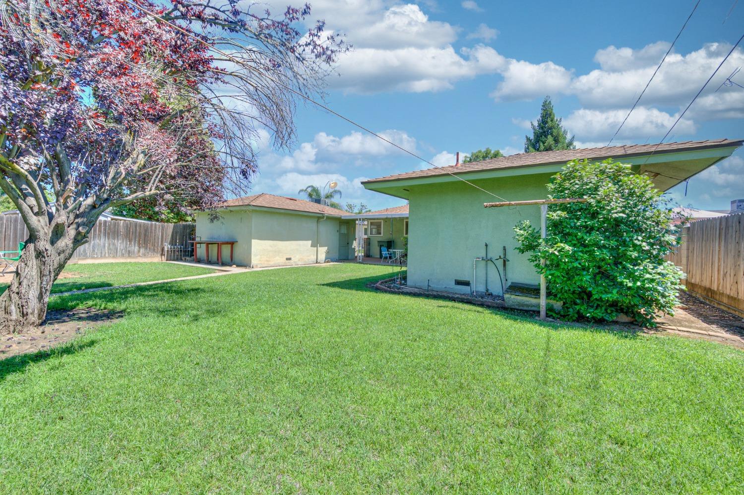 2516 Webster Street Sanger, CA 93657 - Photo 25 of 28