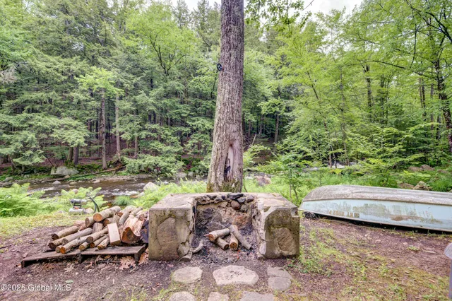 $159,900 | 968 West Mountain Road, Corinth, NY 12822