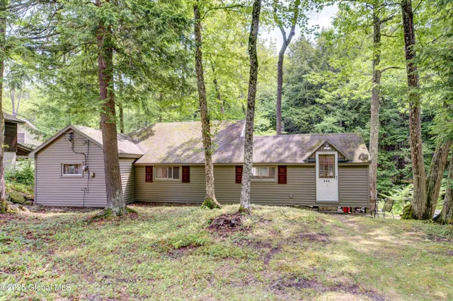 $159,900 | 968 West Mountain Road, Corinth, NY 12822