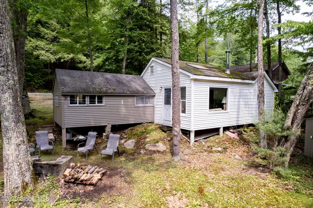 $159,900 | 968 West Mountain Road, Corinth, NY 12822