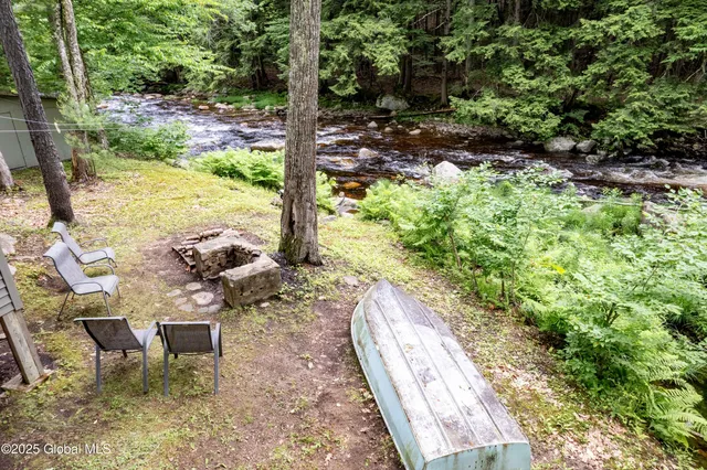 $159,900 | 968 West Mountain Road, Corinth, NY 12822