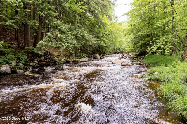 $159,900 | 968 West Mountain Road, Corinth, NY 12822