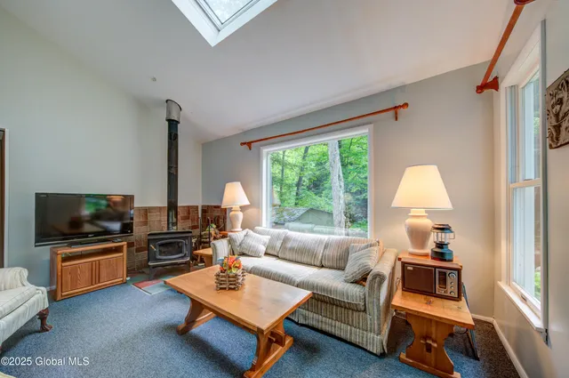 $159,900 | 968 West Mountain Road, Corinth, NY 12822