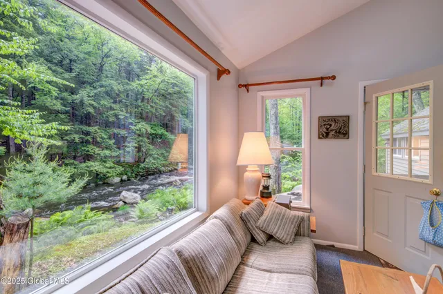 $159,900 | 968 West Mountain Road, Corinth, NY 12822