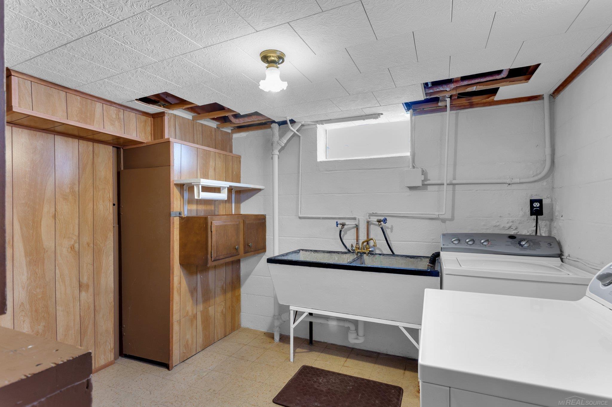1009 1st Street Rochester, MI 48307 - Photo 20 of 24 50164749-0f573c4f-b46e-49d4-8322-02bd90af6021.JPG