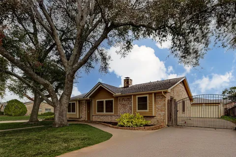 $295,000 | 903 Park Meadow Drive, Katy, TX 77450