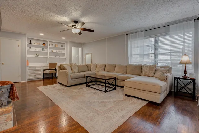 $295,000 | 903 Park Meadow Drive, Katy, TX 77450