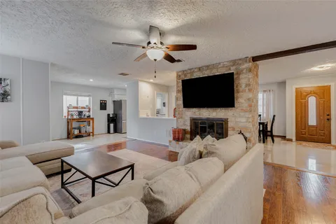 $295,000 | 903 Park Meadow Drive, Katy, TX 77450