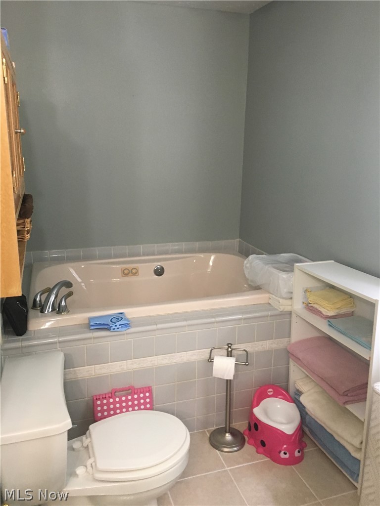1338 Sunset Road Cleveland, OH 44124 - Photo 23 of 26