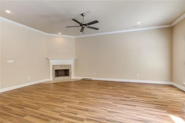$2,250 | 2258 9th Street, Mandeville, LA 70471
