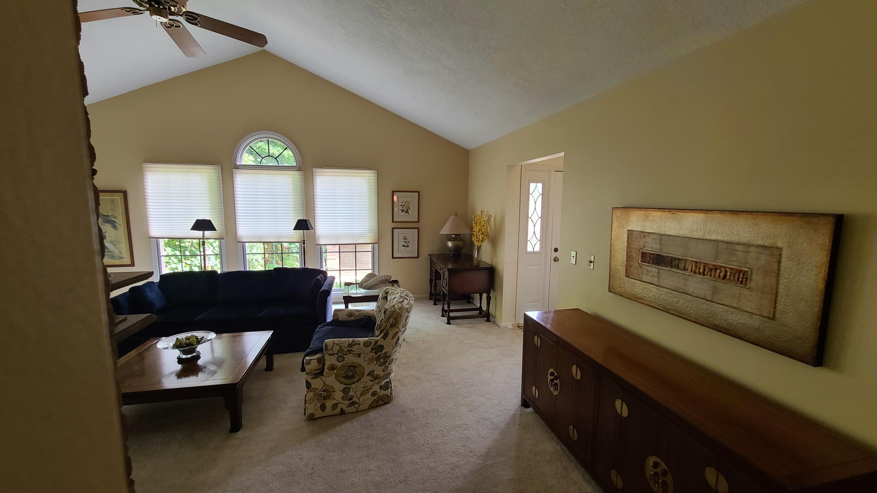 610 Swansea Road, Unit E Newark, OH 43055 - Photo 3 of 50