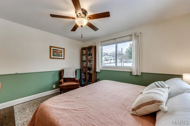 $299,900 | 203 Almentor Avenue, St. Louis, MO 63119