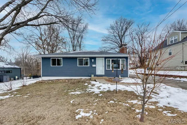 $299,900 | 203 Almentor Avenue, St. Louis, MO 63119