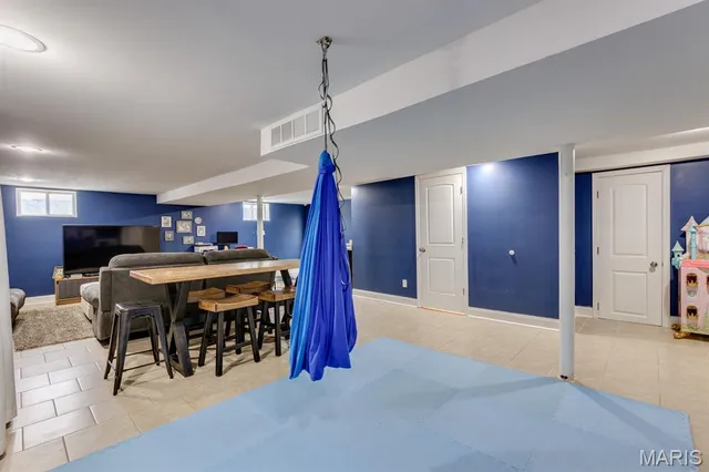 $299,900 | 203 Almentor Avenue, St. Louis, MO 63119