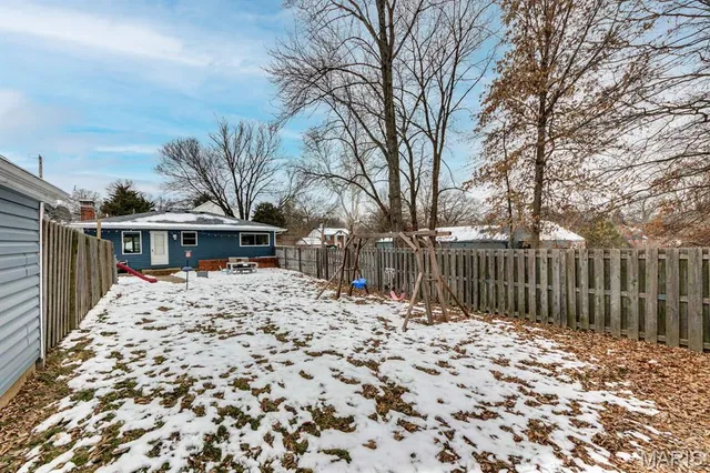 $299,900 | 203 Almentor Avenue, St. Louis, MO 63119