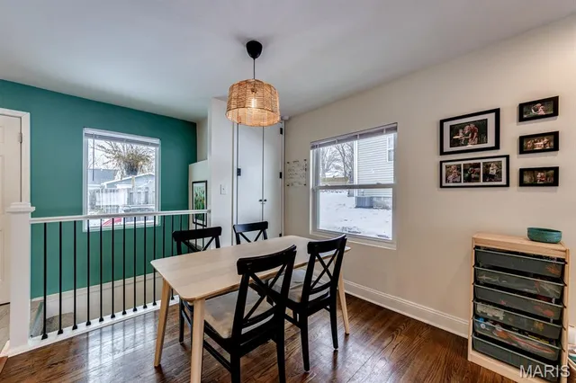 $299,900 | 203 Almentor Avenue, St. Louis, MO 63119