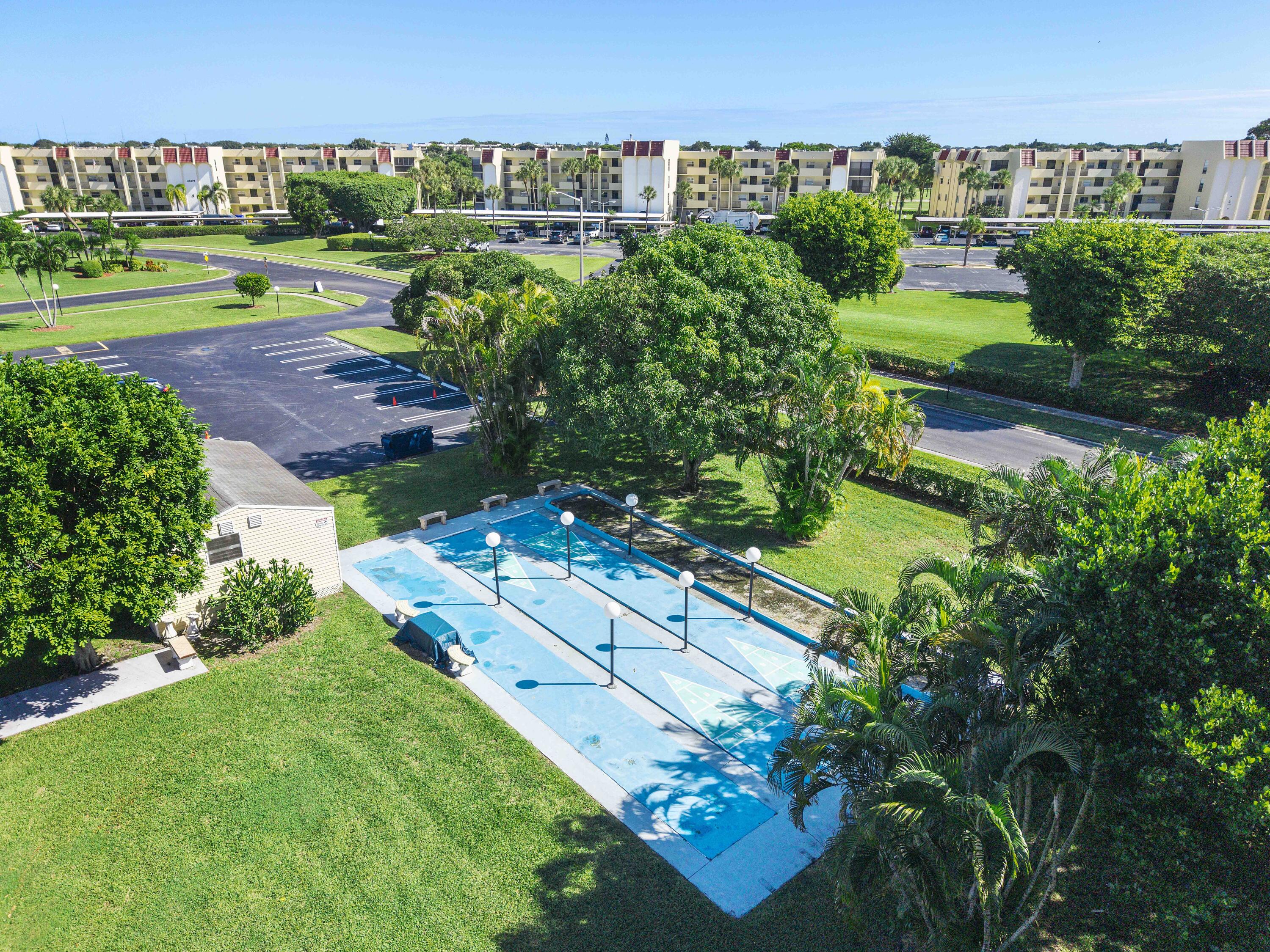 23284 Southwest 53rd Avenue, Unit D Boca Raton, FL 33433 - Photo 22 of 24 23249 Barwood Ln N u102_020