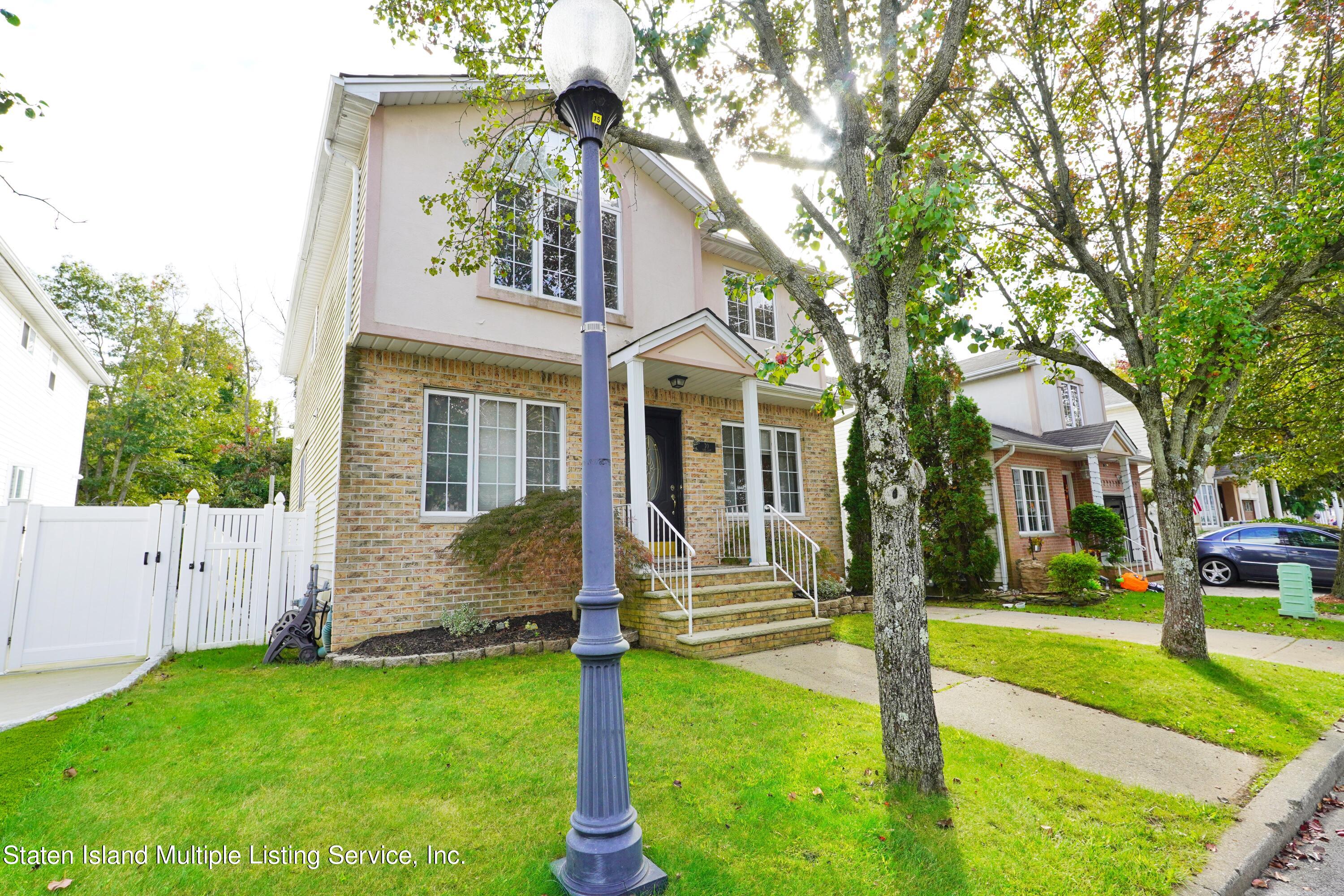 70 Savo Loop Staten Island, NY 10309 - Photo 4 of 44 Photo Jan 31 2019, 7 52 31 PM