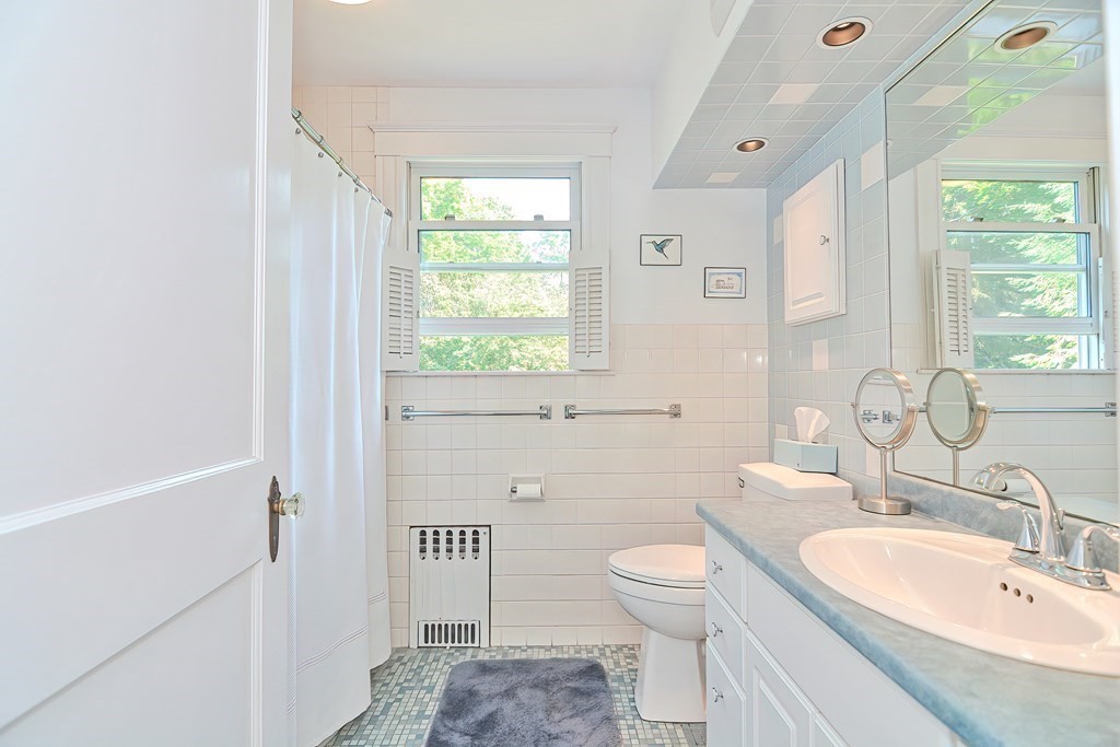 46 Glendale Road Sharon, MA 02067 - Photo 22 of 41 Gallery Image 22