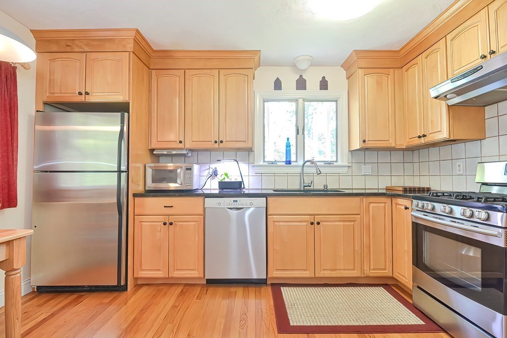 46 Glendale Road Sharon, MA 02067 - Photo 5 of 41 Gallery Image 5