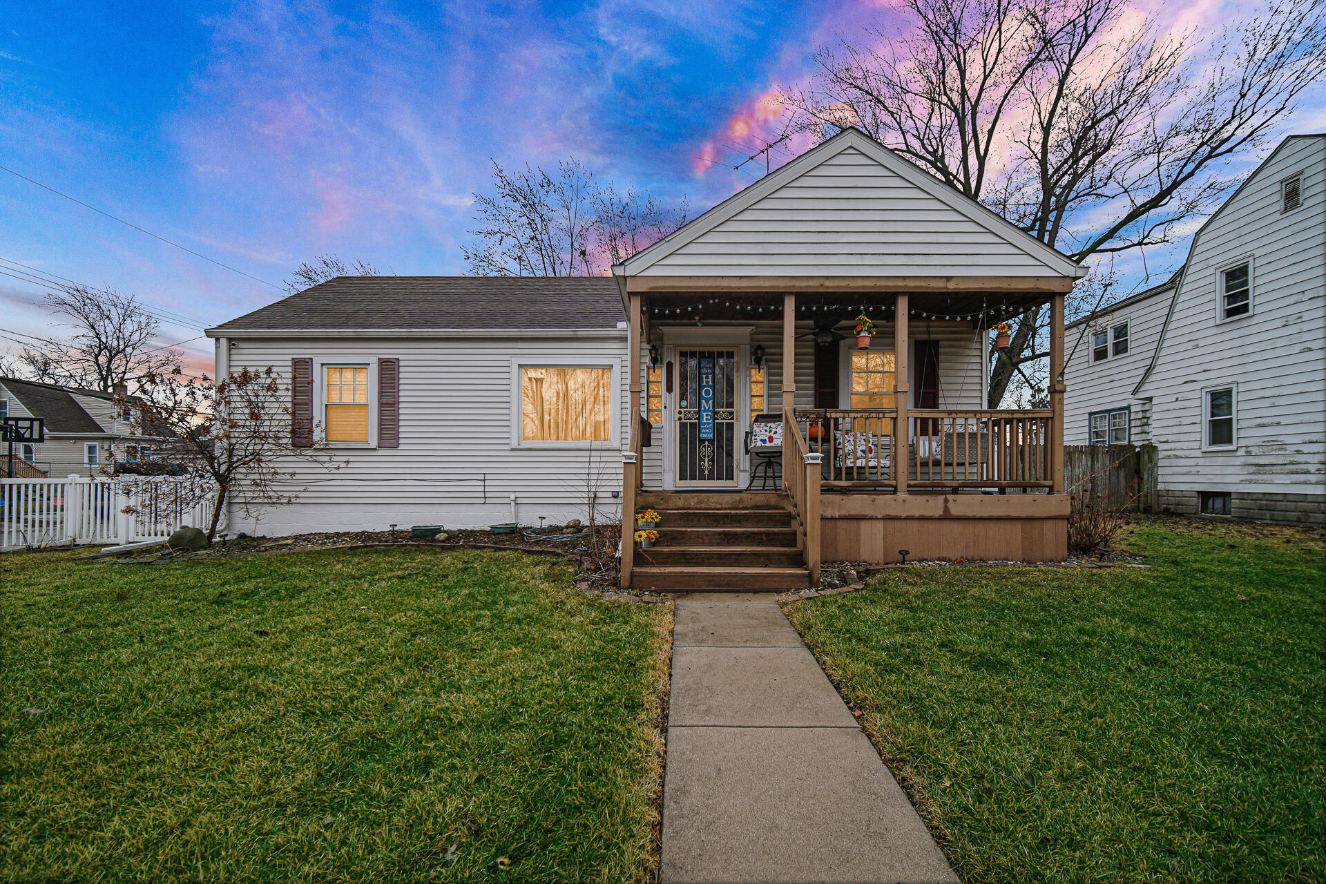 928 176th Street Hammond, IN 46324 - Photo 25 of 25 a front view of a house with a garden
