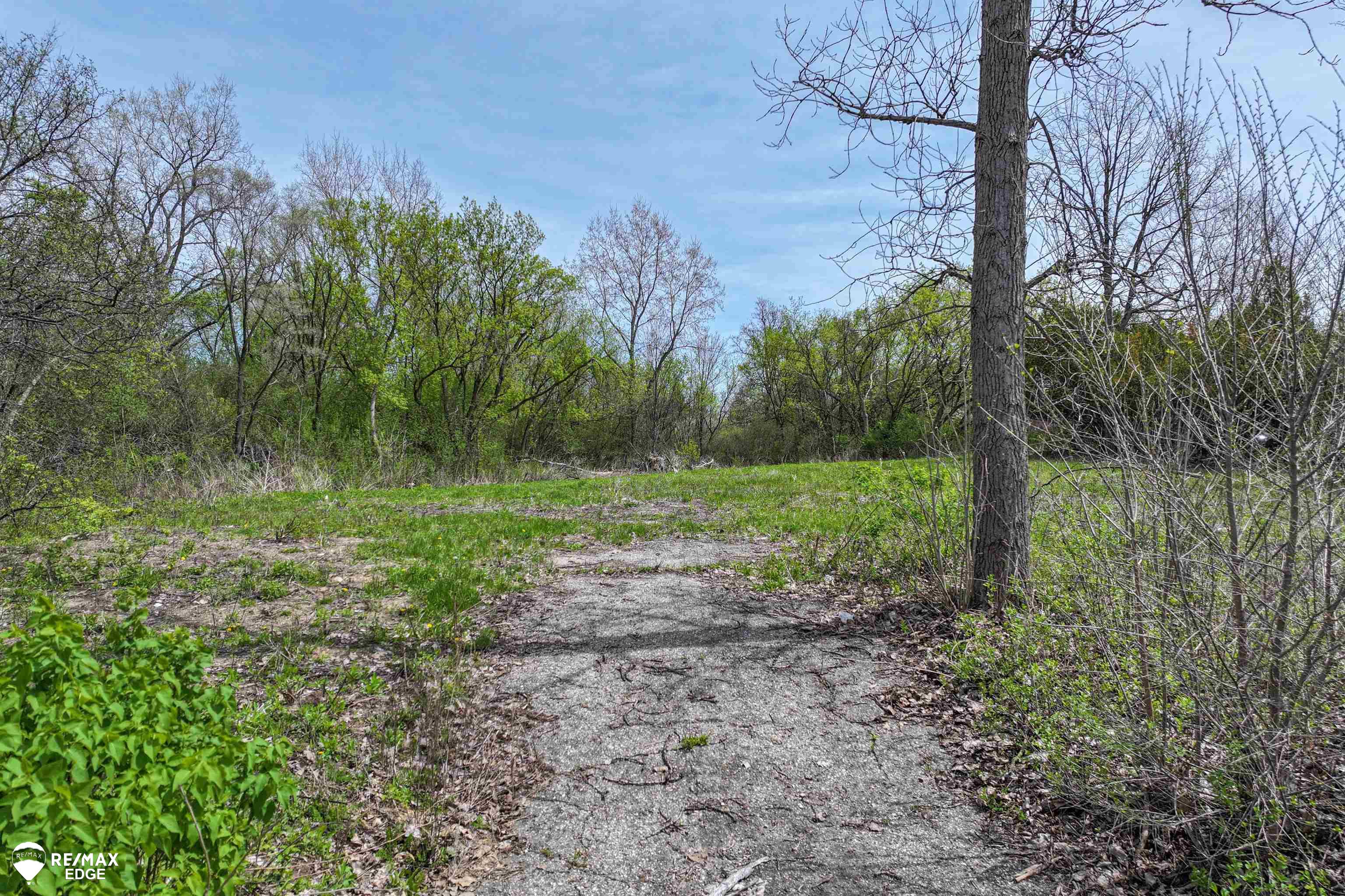 3353 South Center Road Burton, MI 48519 - Photo 11 of 15