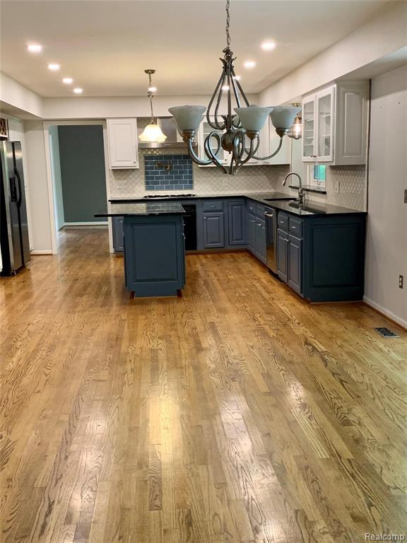 1632 Wakefield Court Rochester Hills, MI 48306 - Photo 8 of 56