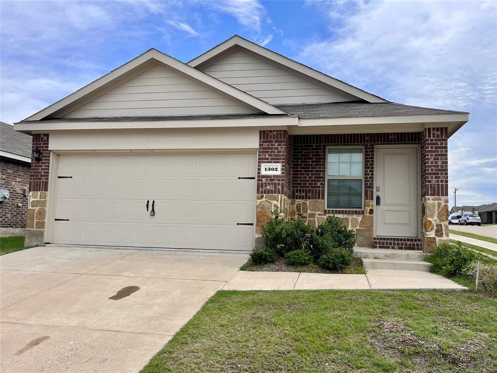 1302 Draper Lane Forney, TX 75126 - Photo 1 of 17