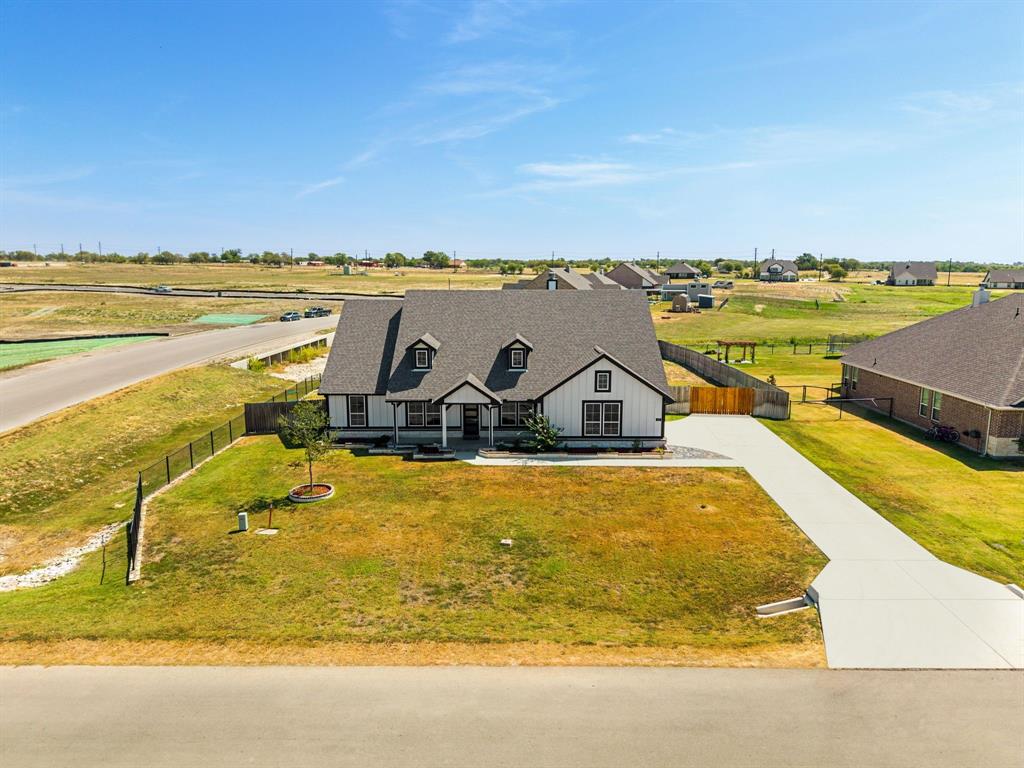 107 Red Clf Court Rhome, TX 76078 - Photo 33 of 34 Entire yard is fenced.