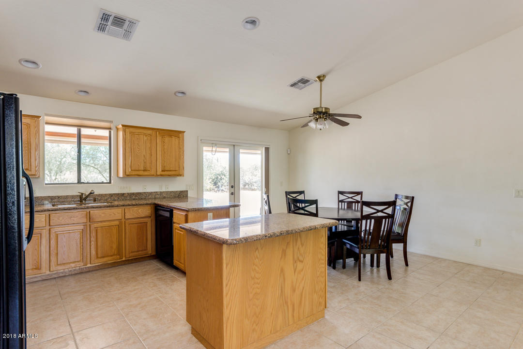 843 South Starr Road Apache Junction, AZ 85119 - Photo 8 of 39 10-Starr