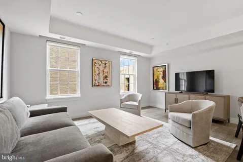 $895,900 | 225 Strand Street, Unit 202, Alexandria, VA 22314