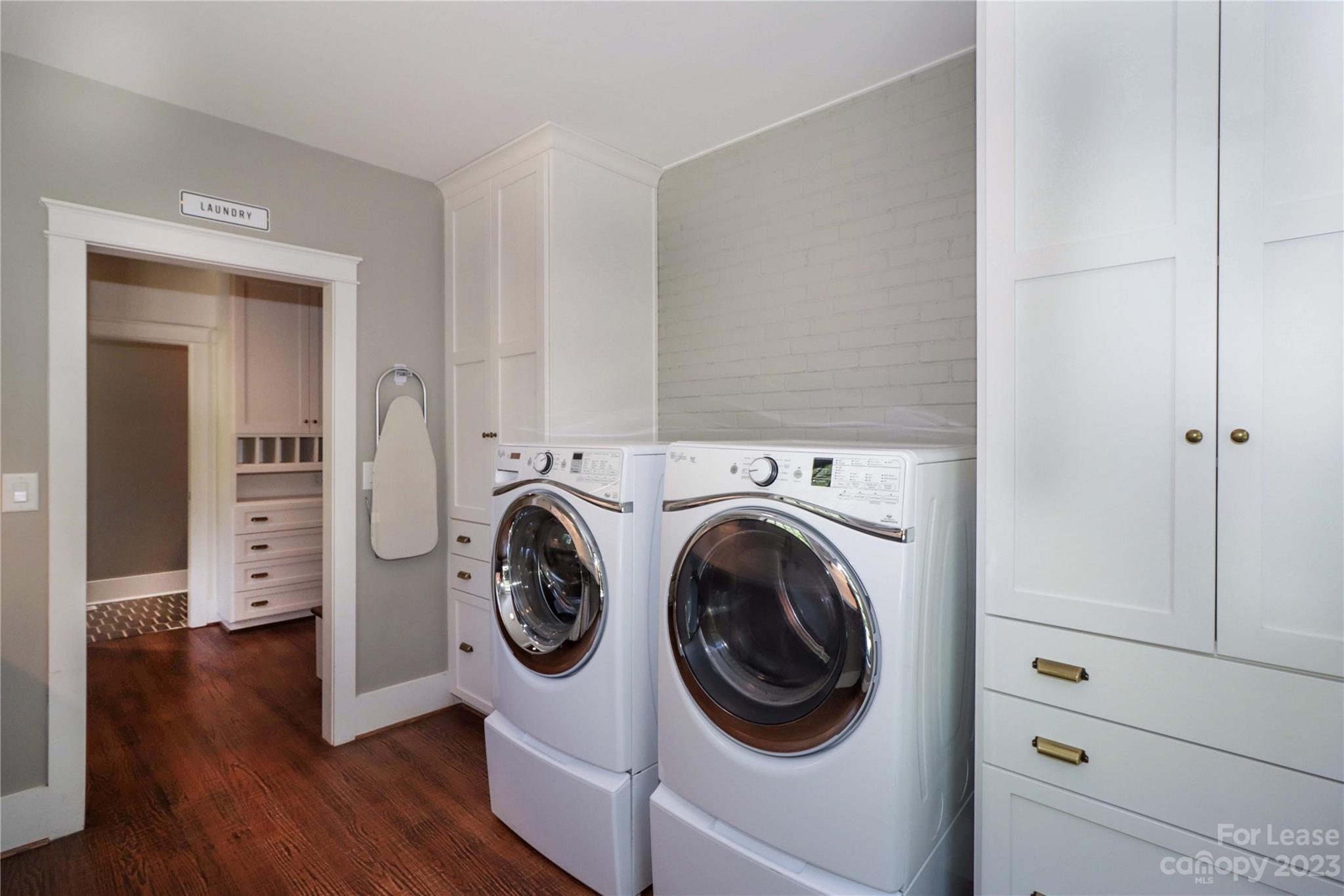 517 Lorimer Road Davidson, NC 28036 - Photo 25 of 48 a utility room with dryer and washer