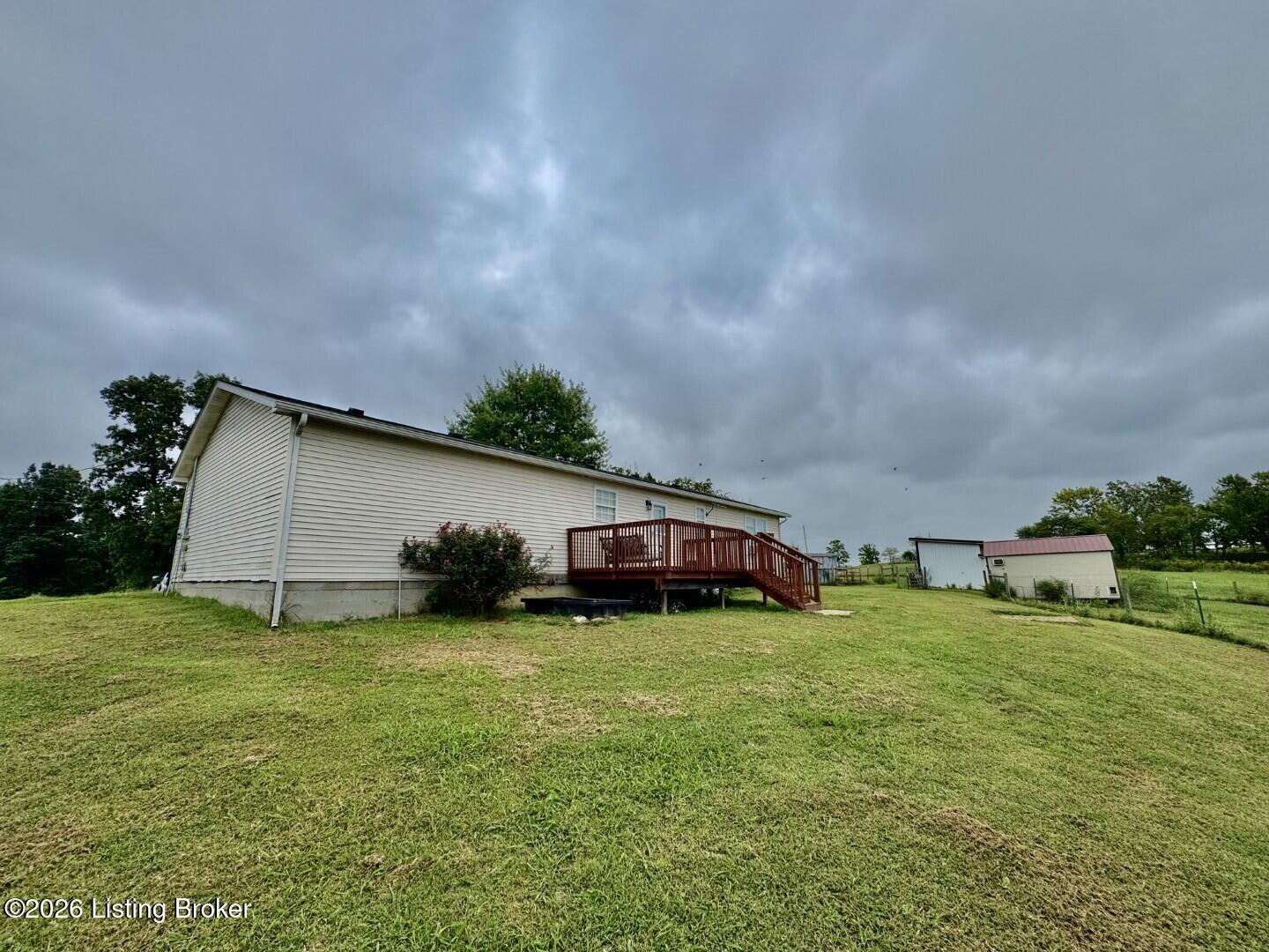 136 Haydon Lane Springfield, KY 40069 - Photo 22 of 30 022_Backview