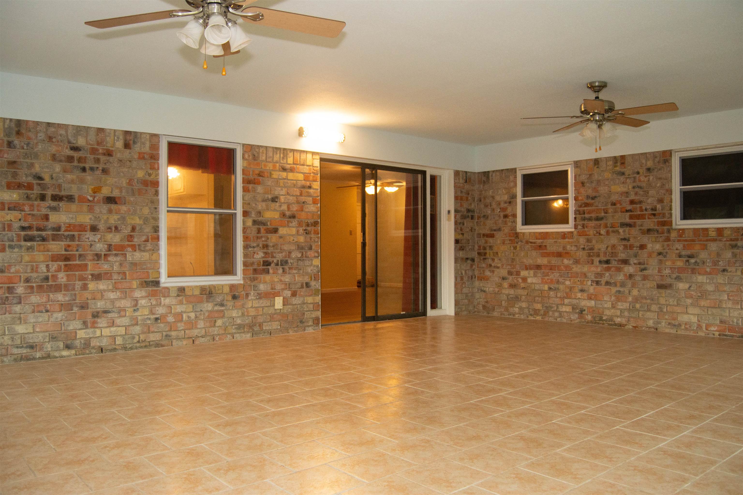 6840 Howe Street Groves, TX 77619 - Photo 4 of 17