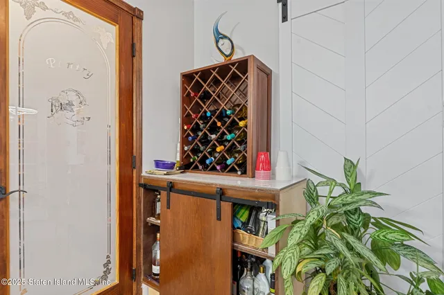 $1,599,999 | 386 Page Avenue | Tottenville