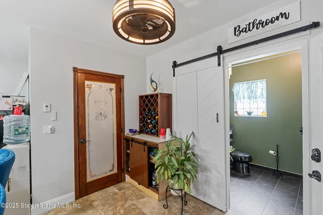 $1,599,999 | 386 Page Avenue | Tottenville