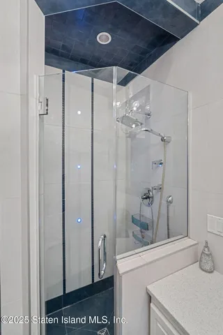 $1,599,999 | 386 Page Avenue | Tottenville