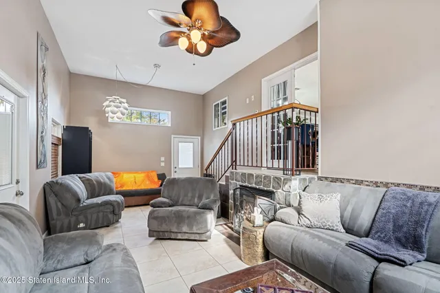 $1,599,999 | 386 Page Avenue | Tottenville